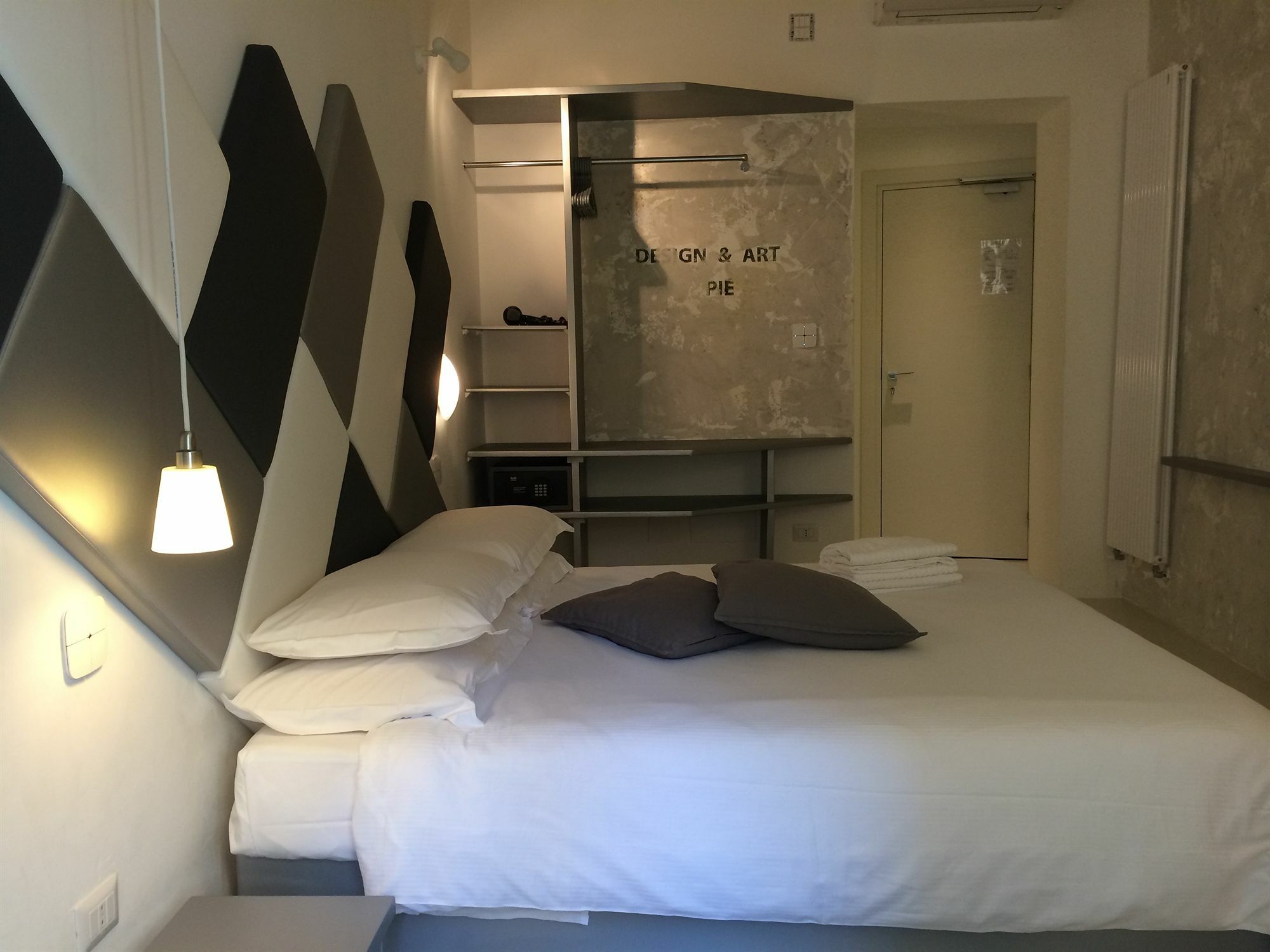Design&Art Pie' Hotel Рим Екстериор снимка